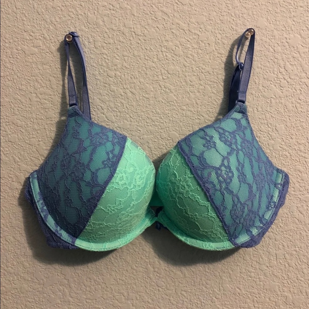 Brand New VS Push Up Bra 34c